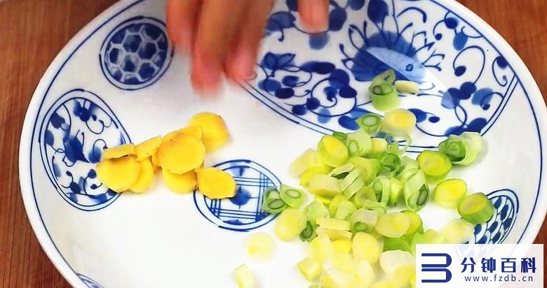 炸过东西的油怎样能变清澈_油炸东西时间长了油变黑如何澄清插图3 炸过东西的油怎样能变清澈_油炸东西时间长了油变黑如何澄清插图3